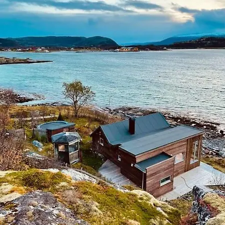 Nydelig Ved Havet Naert * Tromsø