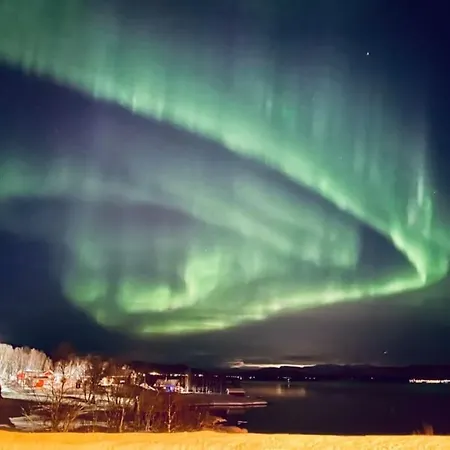 Nydelig Ved Havet Naert * Tromso