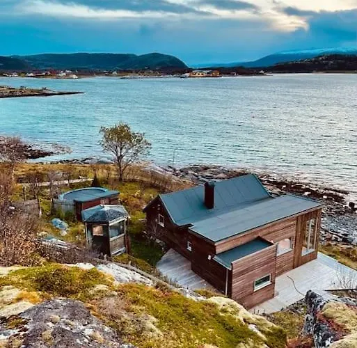 Nydelig Ved Havet Naert * Tromsø