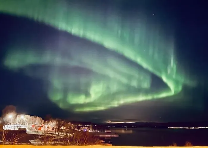 Nydelig Ved Havet Naert * Tromsø